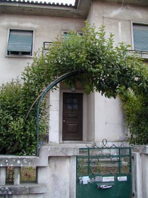 Portao e porta numero 6