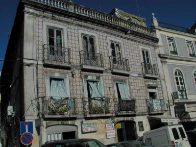 Fachada no Largo do Intendente