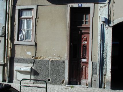 Porta numero 77