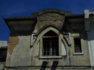 Pormenor das janelas no primeiro piso