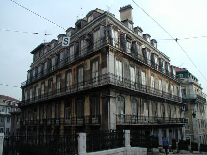 Vista geral da Rua do Alecrim